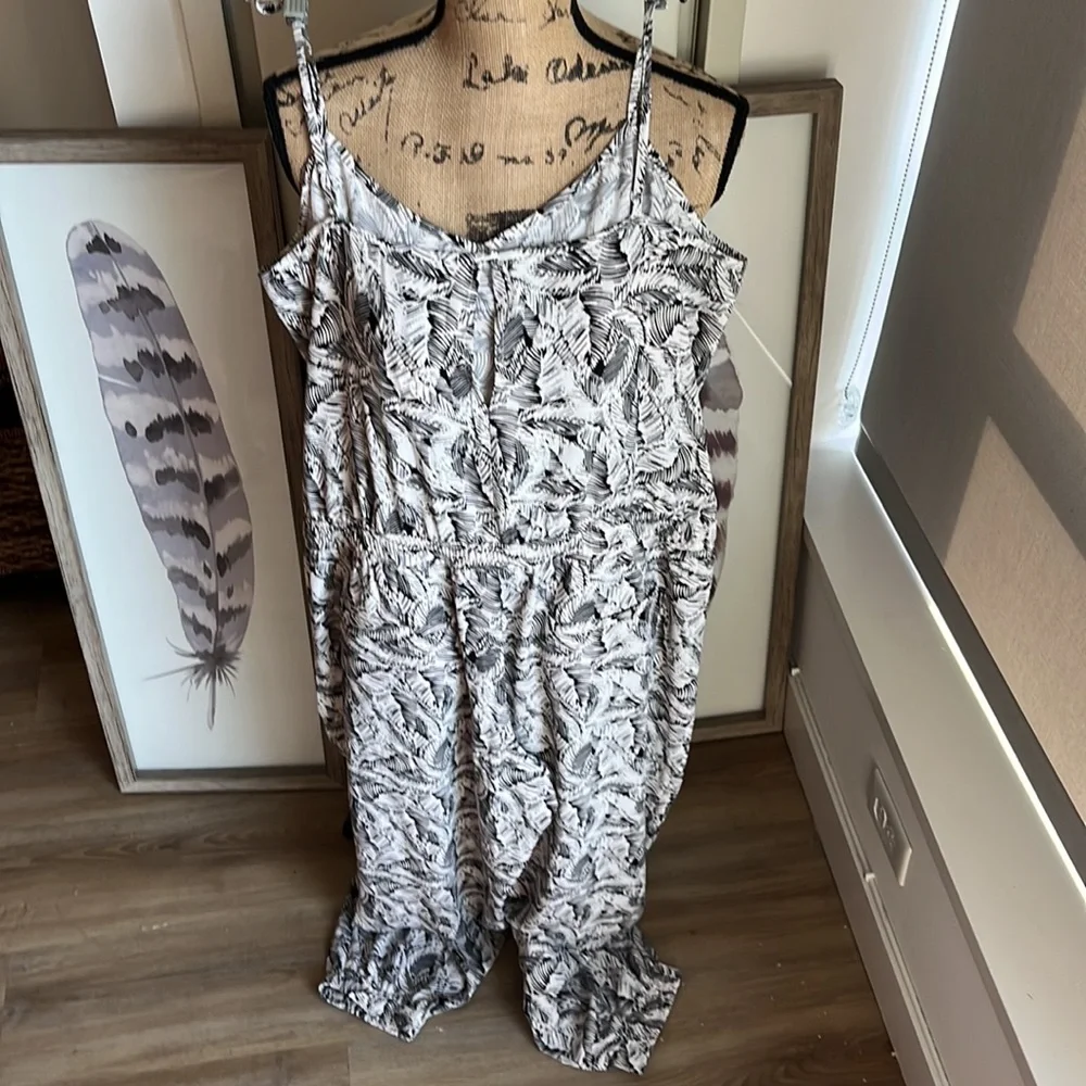 NWT Banana Republic palm leaf jumpsuit - Picture 7 of 14